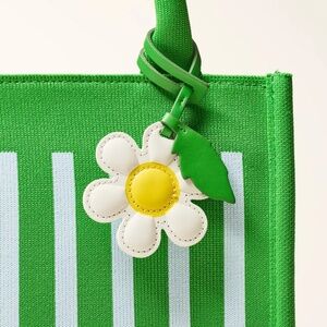 Kate Spade New York x Target - White Daisy Bag Charm Keychain